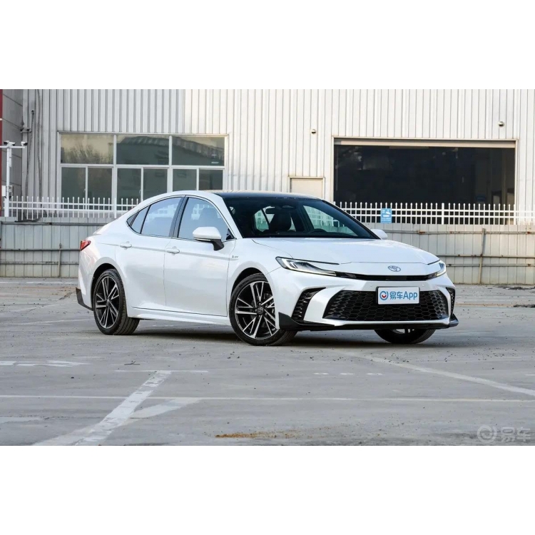 TOYOTA CAMRY 2024 гибридный 2.0HS передний привод 